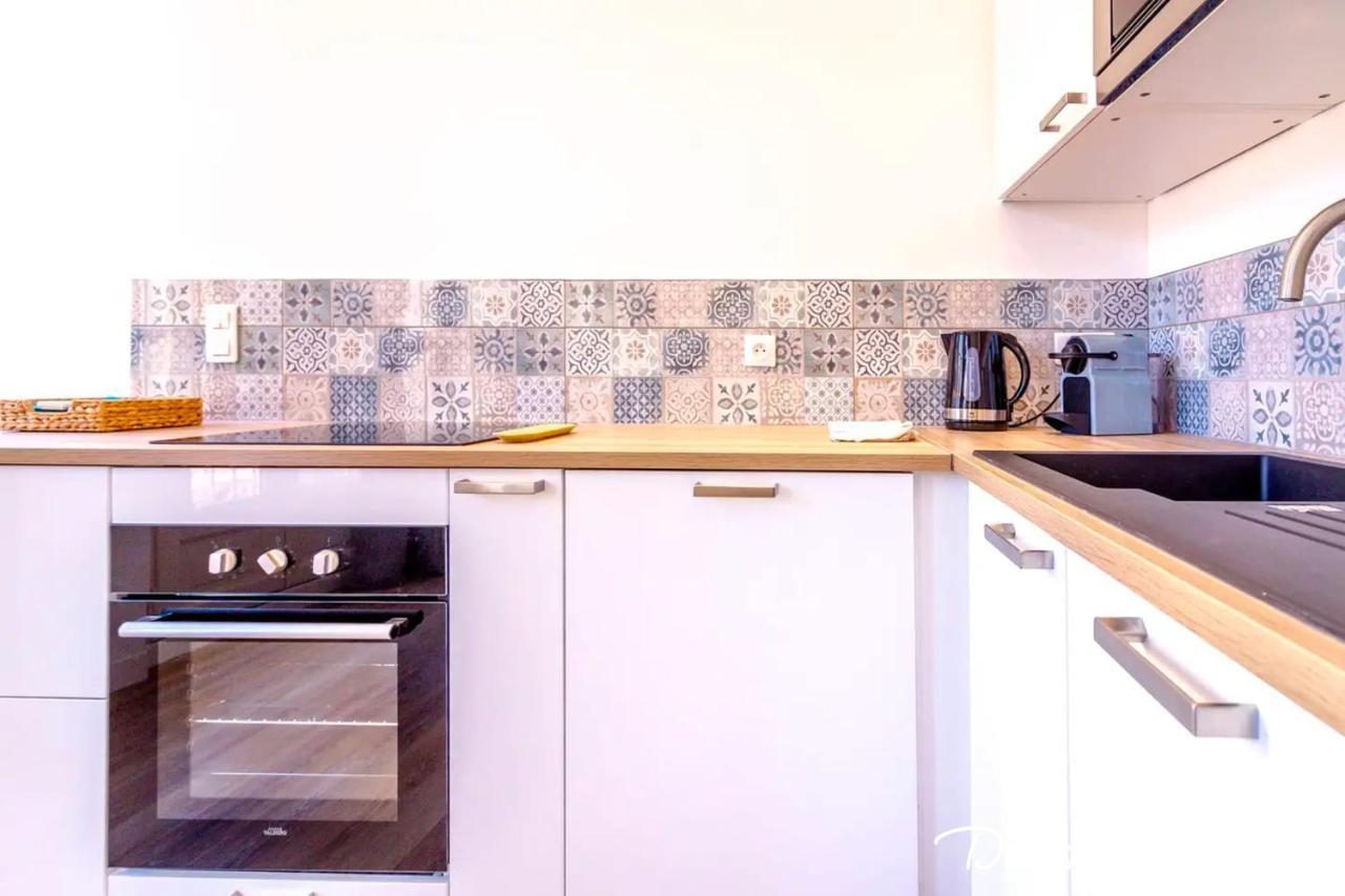 Exceptional 1 Bedroom With Ac - Dodo Et Tartine ตูลง ภายนอก รูปภาพ